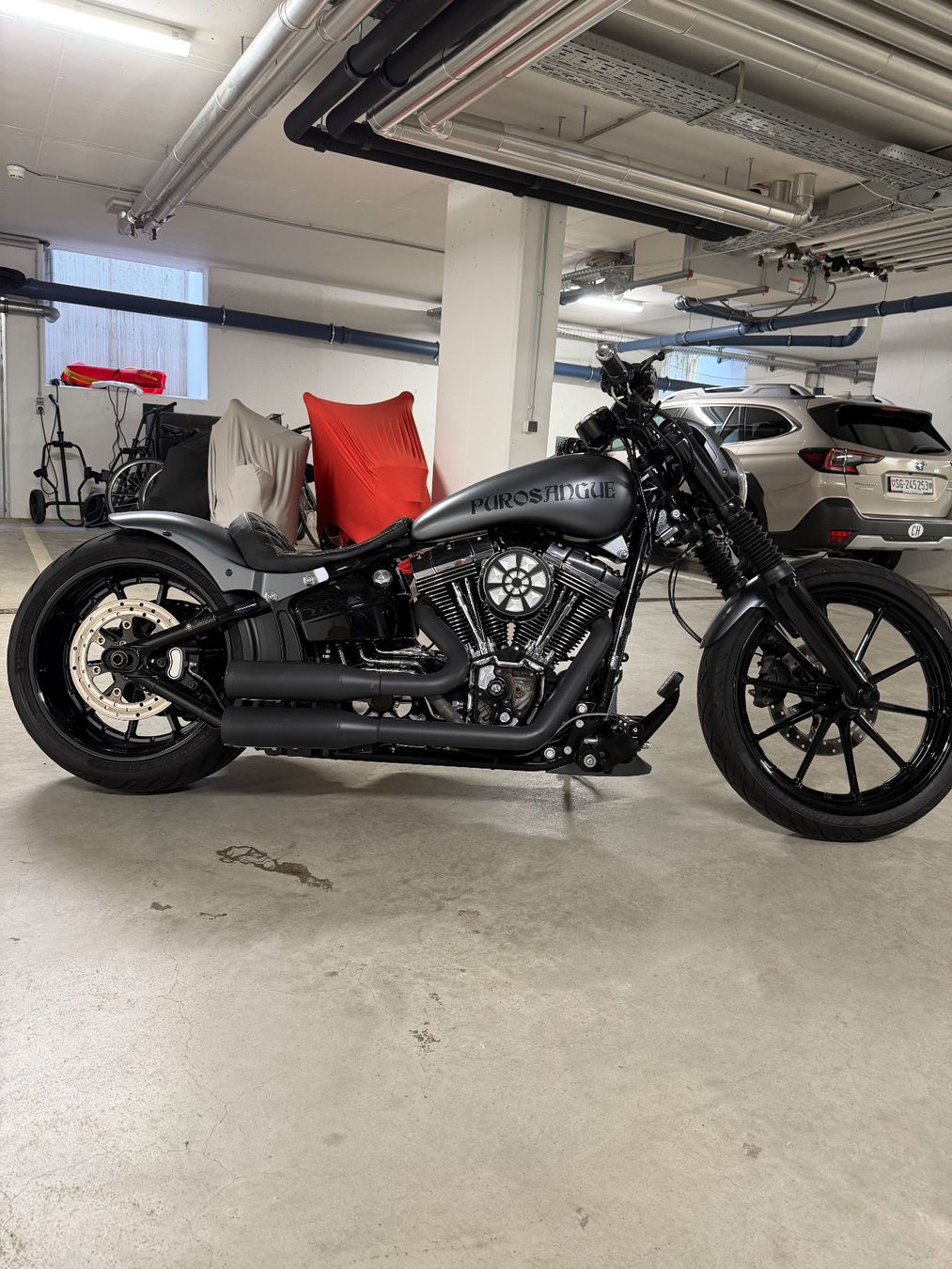 Harley-Davidson Chopper: Custom Harley-Davidson Breakout 103 – Usato da Wettswil venduto da sra_bv7t