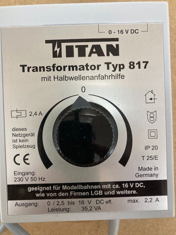 Märklin Modellini di ferrovie: Titan Transformator 817 Trafo 35,2 VA, Halbwellenanfahrt – Usato da Büsserach venduto da ModellbahnDepot 1