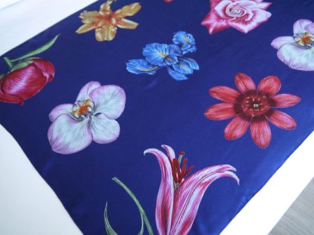 🌺 Fabric Frontline Zürich 🌺 - 100% Seidenfoulard