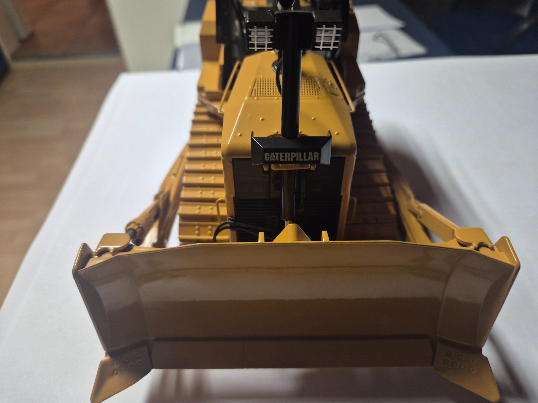 Caterpillar Kit di modellismo & Modellini statici: CATERPILLAR  D7E  1/24 – Usato da Moutier venduto da cat365 3