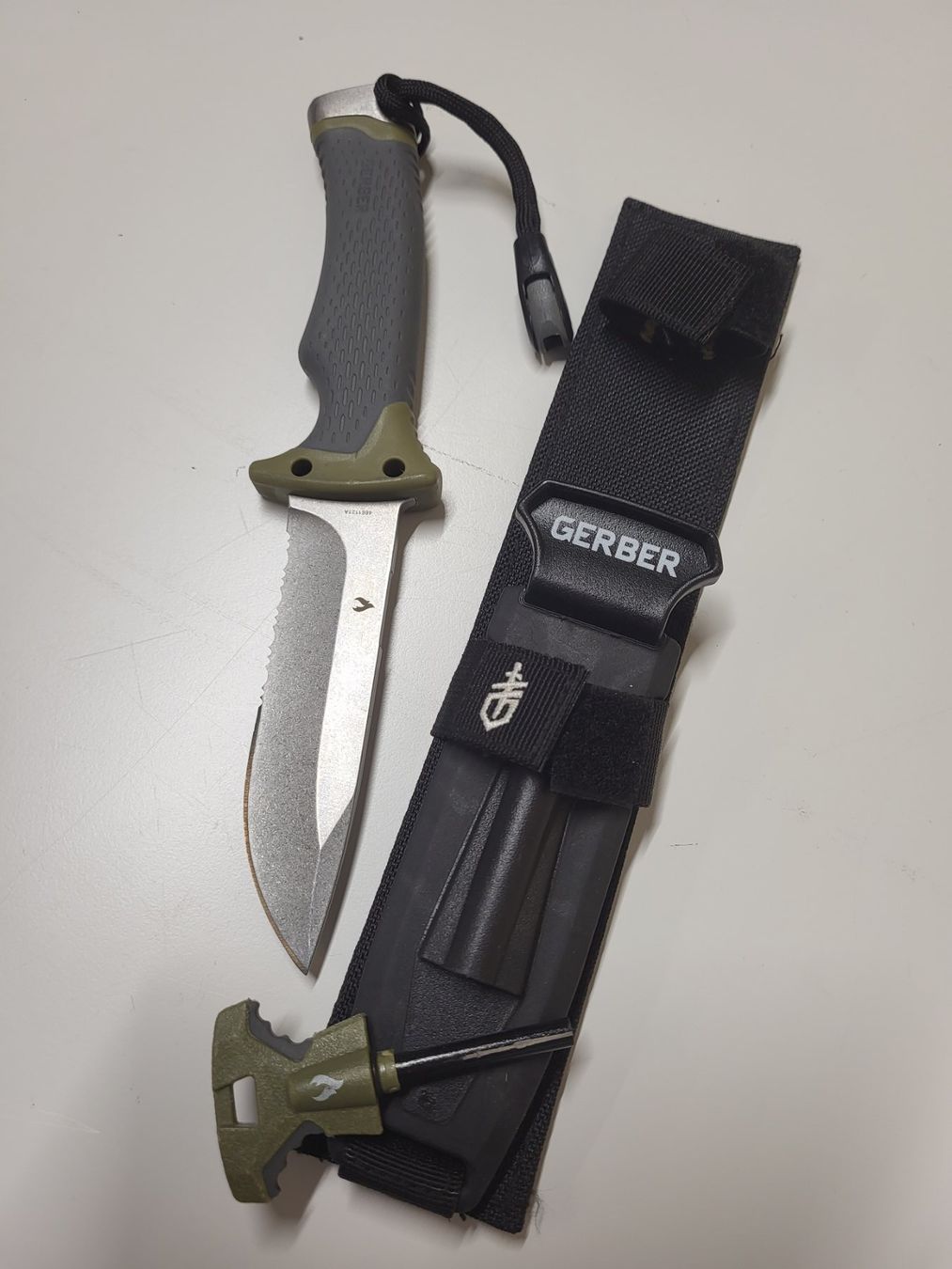 Gerber Accessori: Gerber Ultimate Survival Knive – Usato da Brügg BE venduto da POU-BELLE