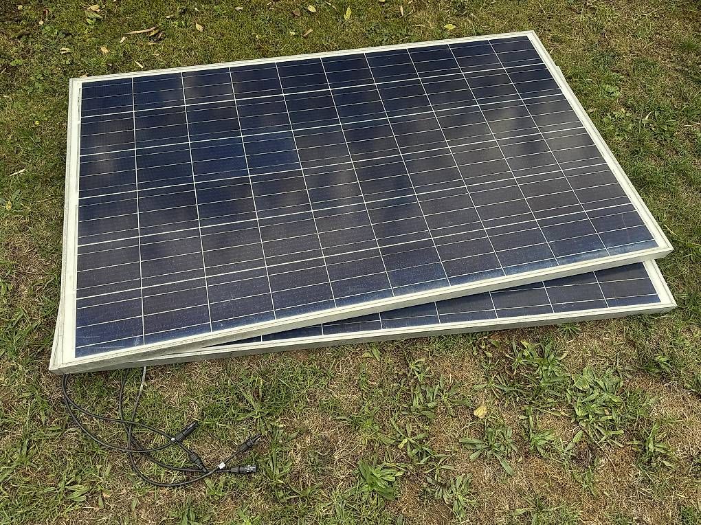 Panneaux solaires: Balkonkraftwerk 600W einfach einstecken. – D'occasion à Truttikon par menefique