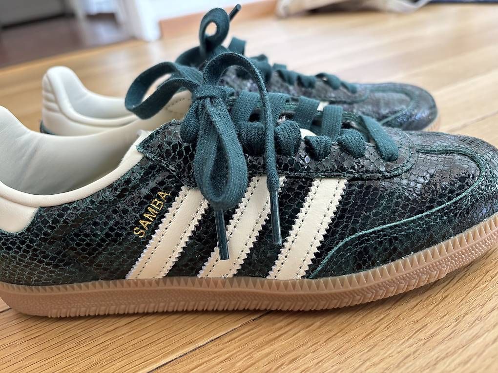 Chaussures femmes: Adidas Damenschuh 38 – D'occasion à Zürich par au-re