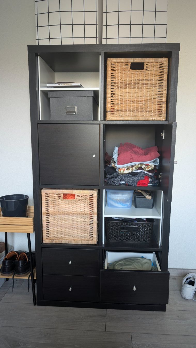 Ikea Scaffali: IKEA Kallax Regal, schwarz – Usato da Zürich venduto da bart_65