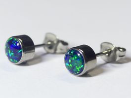 Ohrstecker aus Titanium mit Opal