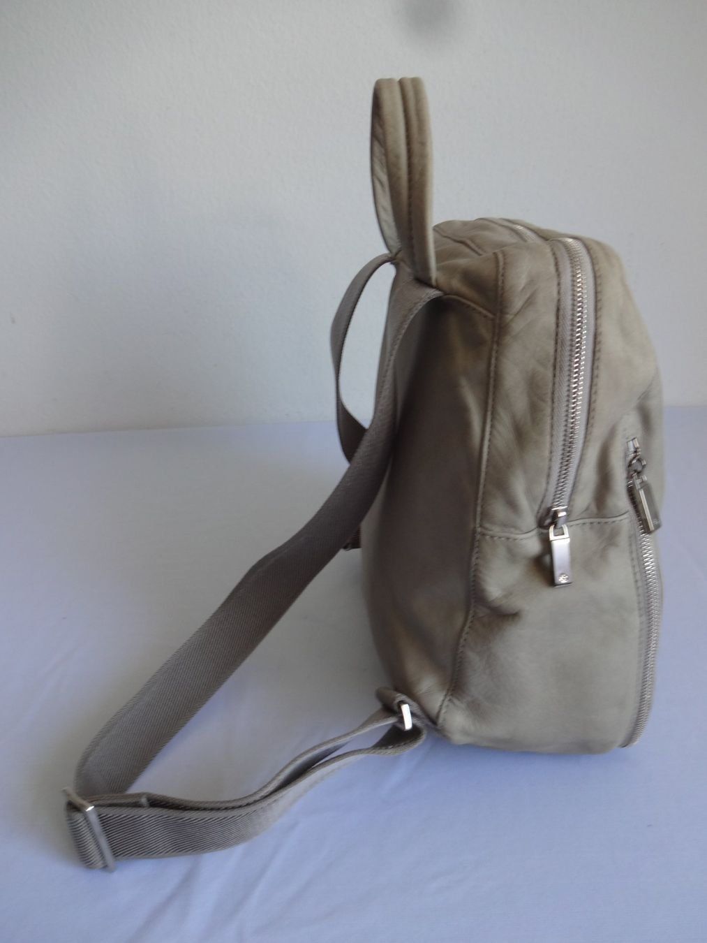 Mandarina Duck Zaini: Orig. "" Mandarina & Duck "" Echtleder Rucksack – Usato da Frauenfeld venduto da Jahy 1