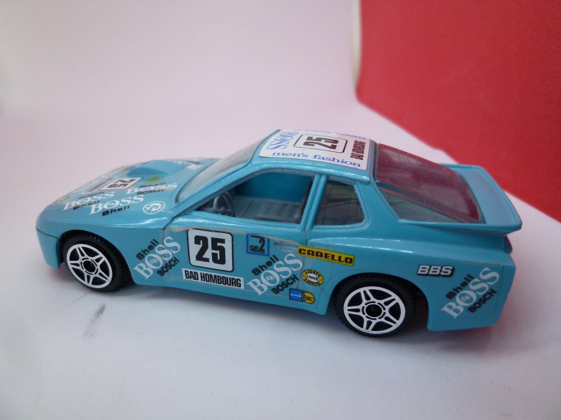 Porsche Modellini d'auto: ab 5.--      Porsche 924 -  "BOSS" - schön - Bburago  %%%%%% – Usato da Reiden venduto da alpina2
