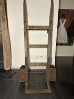 Alte Sackkarre als Dekurationsstück