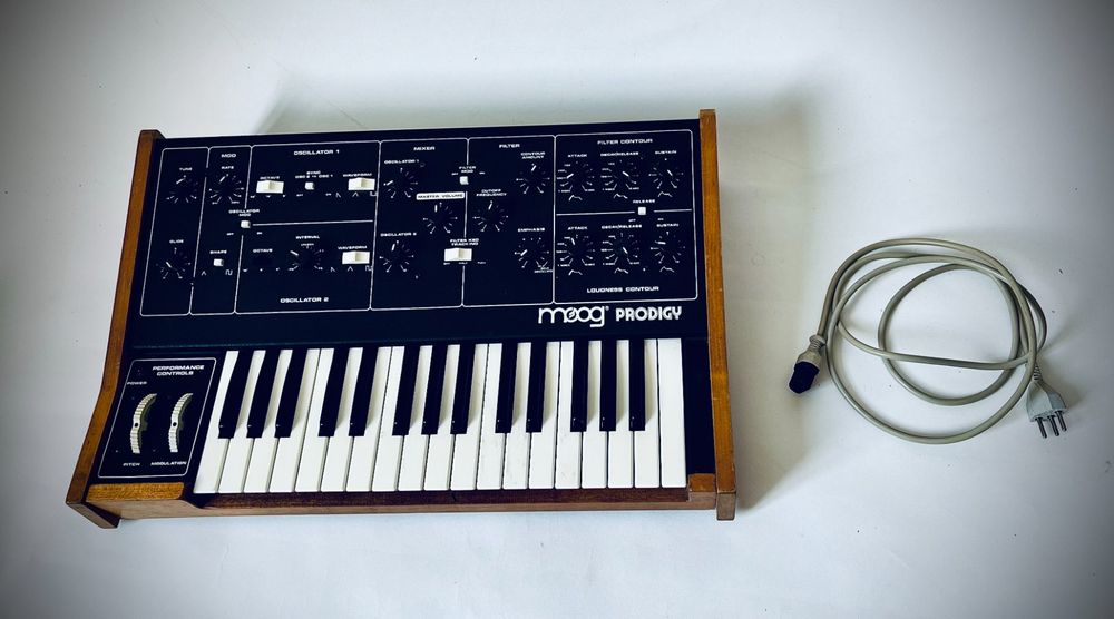 Musikinstrumente: Moog Prodigy Analogsynthesizer - Vintage Rarität. – Gebraucht aus Bern von helloliptek 6