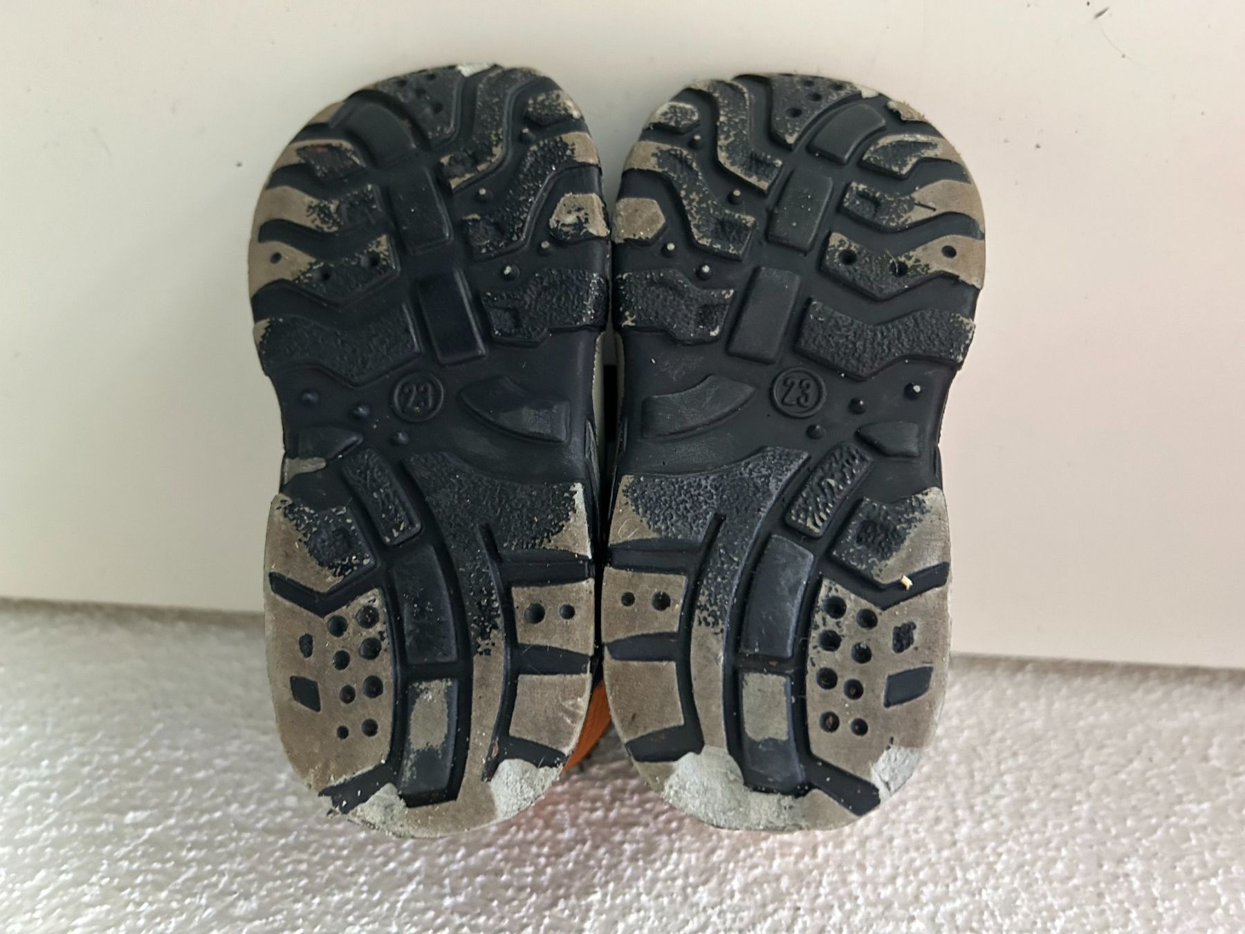 Scarpe per ragazzi: Kinder Winterschuhe, Grösse 23 – Usato da Buttisholz venduto da PIOTRCH 3
