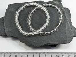 2 Bergkristall Armbänder klar und matt - 6mm