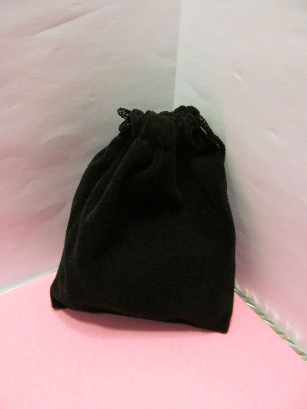 Taschen: NEU  2 Stück schwarze Schmuckbeutel 7x9cm – Neu und originalverpackt aus St. Margarethen TG von ursk10 2