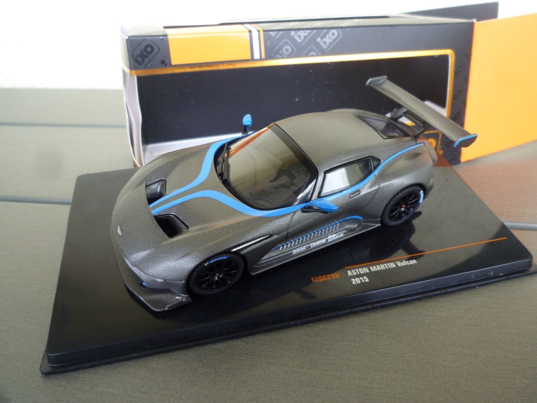 Modellini d'auto: Aston Martin Vulcan (2015) – Nuovo e nell'imballaggio originale da Flawil venduto da Imperiosud 1