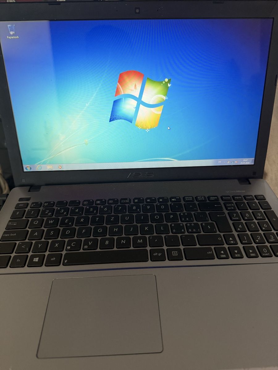 Asus Notebook: ASUS Laptop – Usato da Dietlikon venduto da DIVO 6