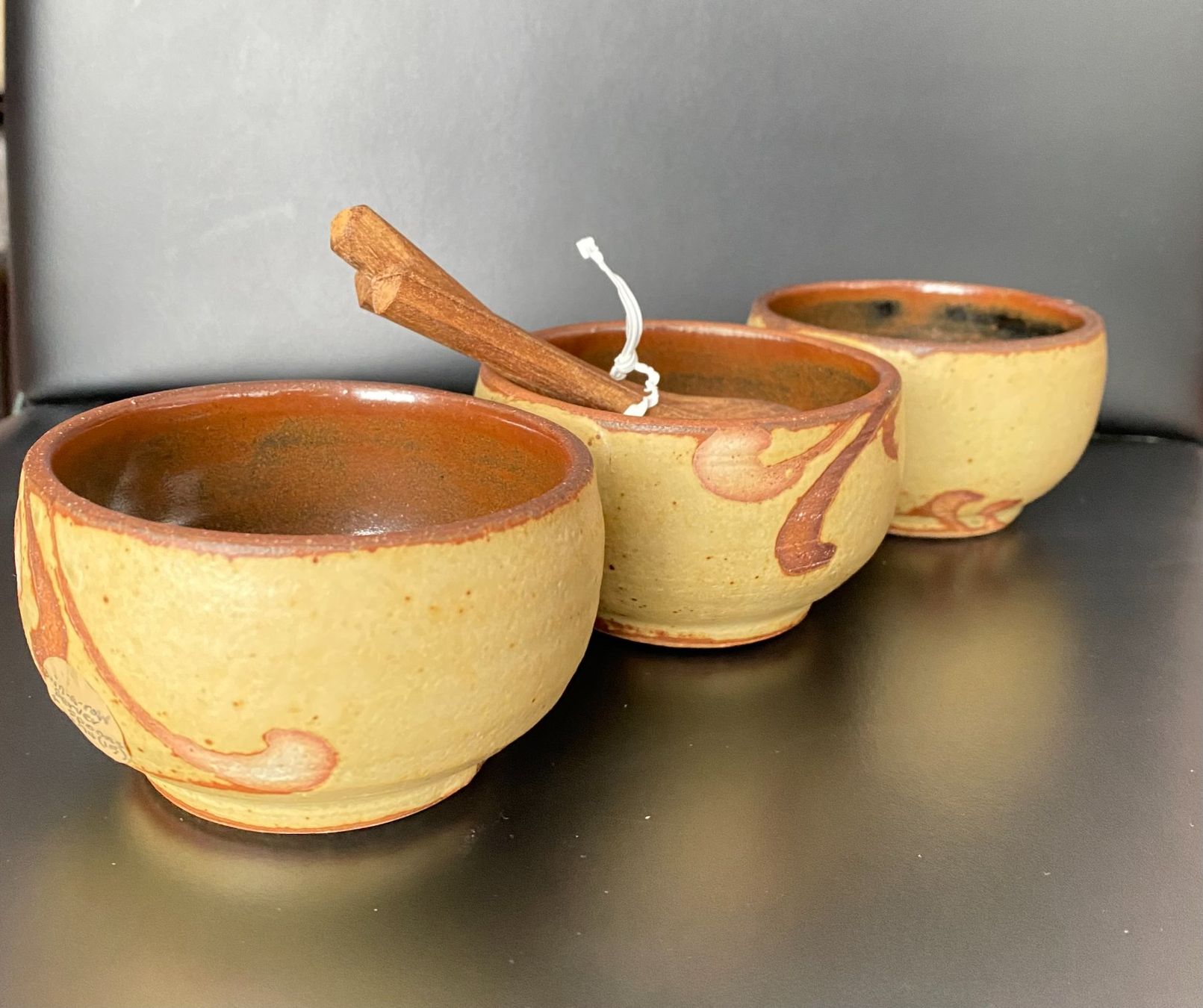 Ciotole: Unusual and Nice Sauce Bowls with Spoons – Nuovo (secondo la descrizione) da Wohlen b. Bern venduto da cookiemonster 1