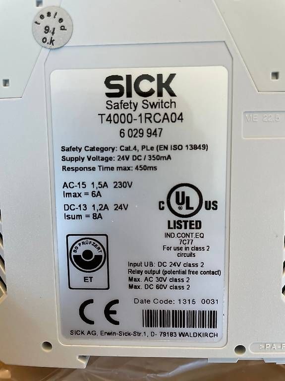 Elektronikbauteile: Sicherheitsrelais Sick T4000-1RCA04 – Gebraucht aus Brunnen von Noldius 1