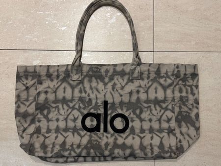 Alo tote bag in great condition