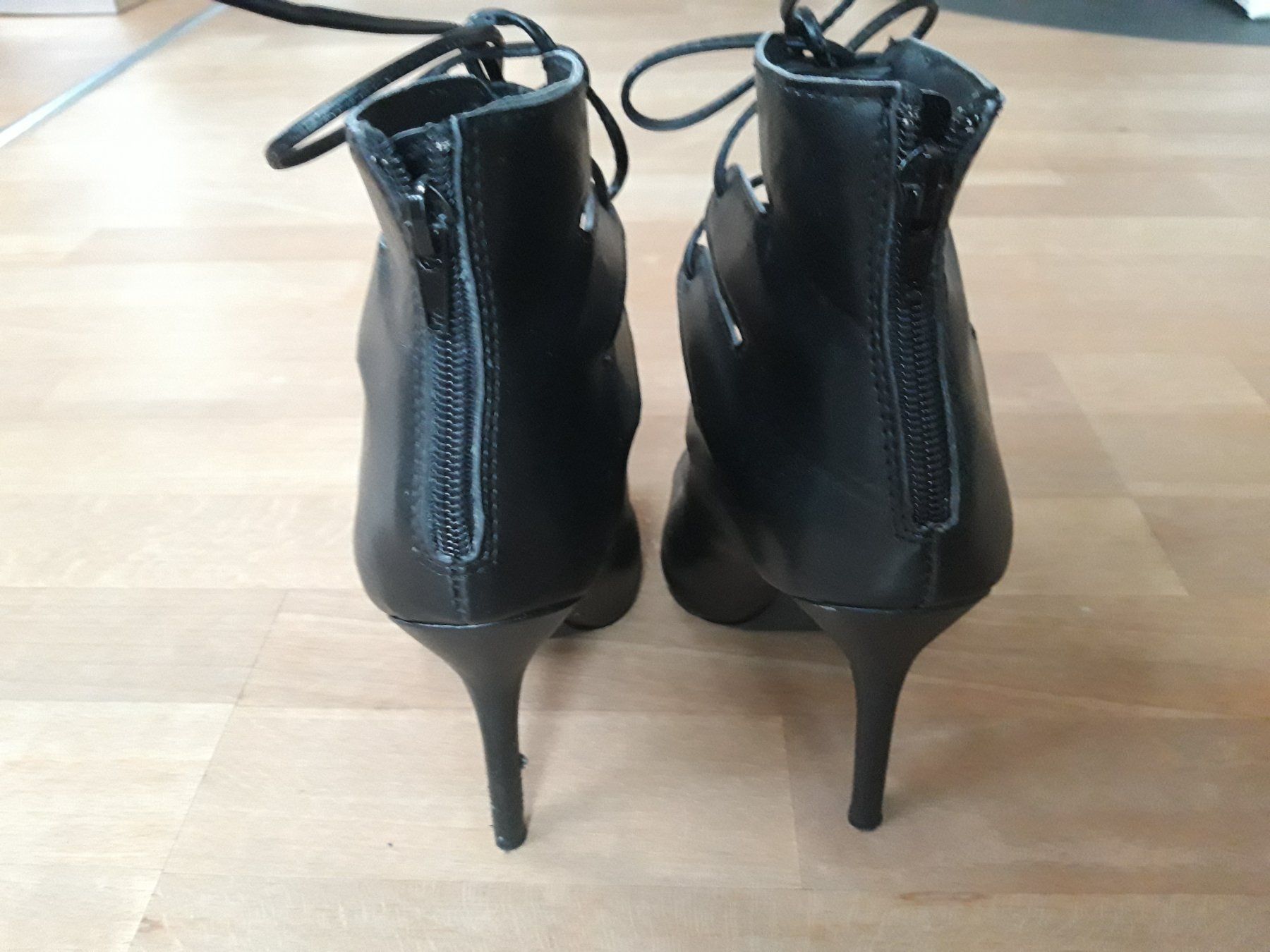 Damenschuhe: Schwarz Sandallen High Heels geschnürrt bequem einzigartig – Gebraucht aus Feuerthalen von tanatha_st 4