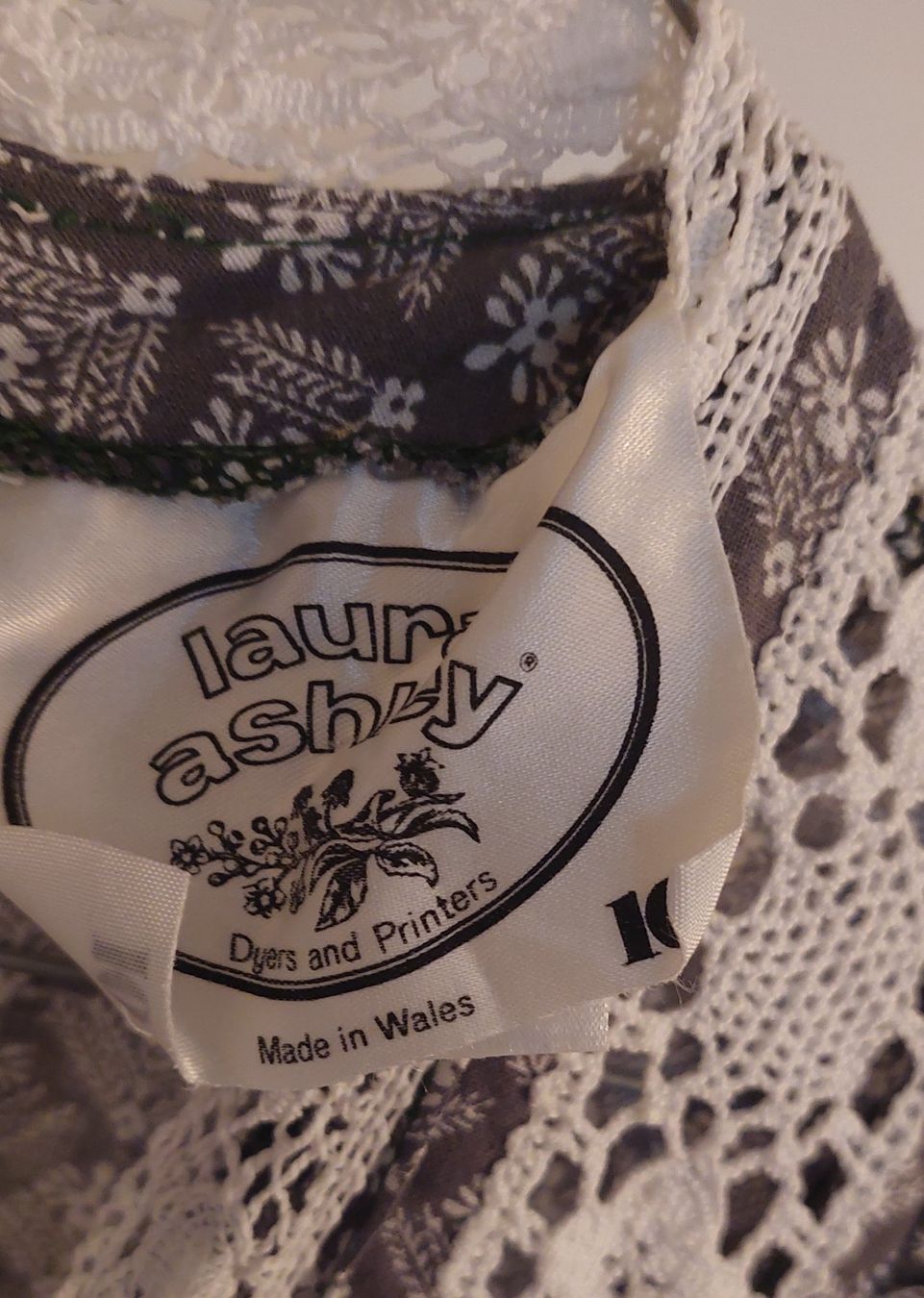 Laura Ashley Kleider: Robe Vintage Laura Ashley – Neu (gemäss Beschreibung) aus Tschugg von uldrypr 4