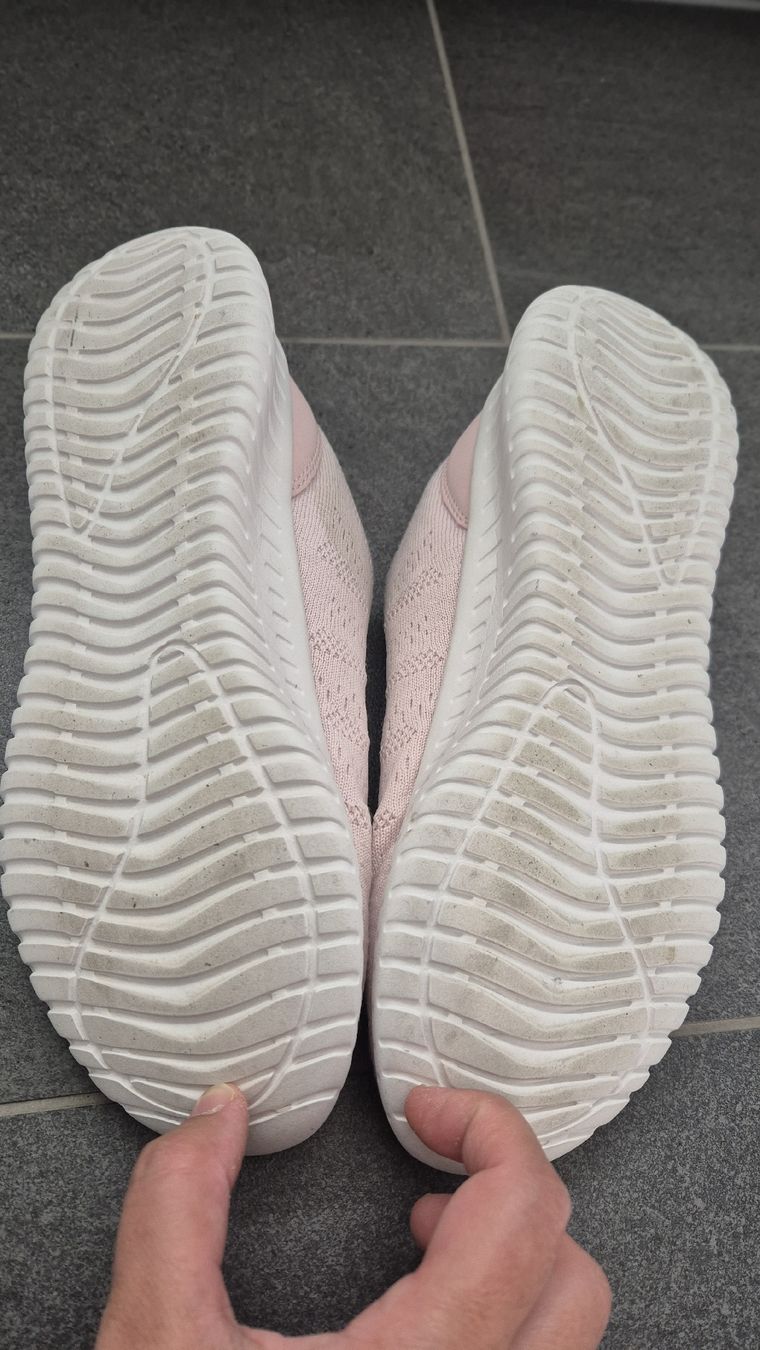 Scarpe da donna: Bogener Sneaker 38 rosa – Usato da St. Margrethen SG venduto da vka_f8qq 1