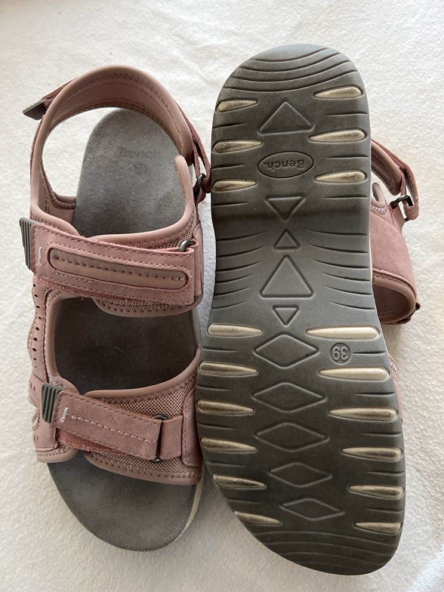 Bench Scarpe da donna: Sandalen Rosa – Usato da Egg b. Zürich venduto da Stuebs 1