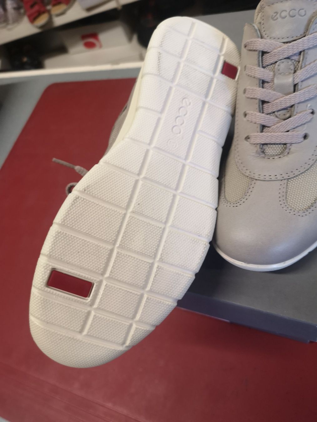 Damenschuhe: Ecco – Neu und originalverpackt aus Möhlin von Highwaytom 2