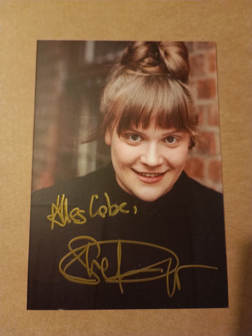Autografi: Stefanie Reinsperger - handsigniert – Usato da Menziken venduto da Artographs