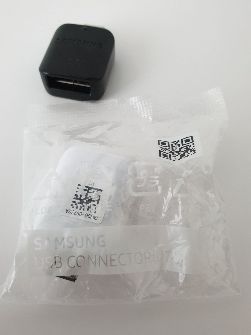 Samsung Unità & Adattatore: Samsung Handy USB Connector neu. – Nuovo e nell'imballaggio originale da Zürich venduto da Leica.C89