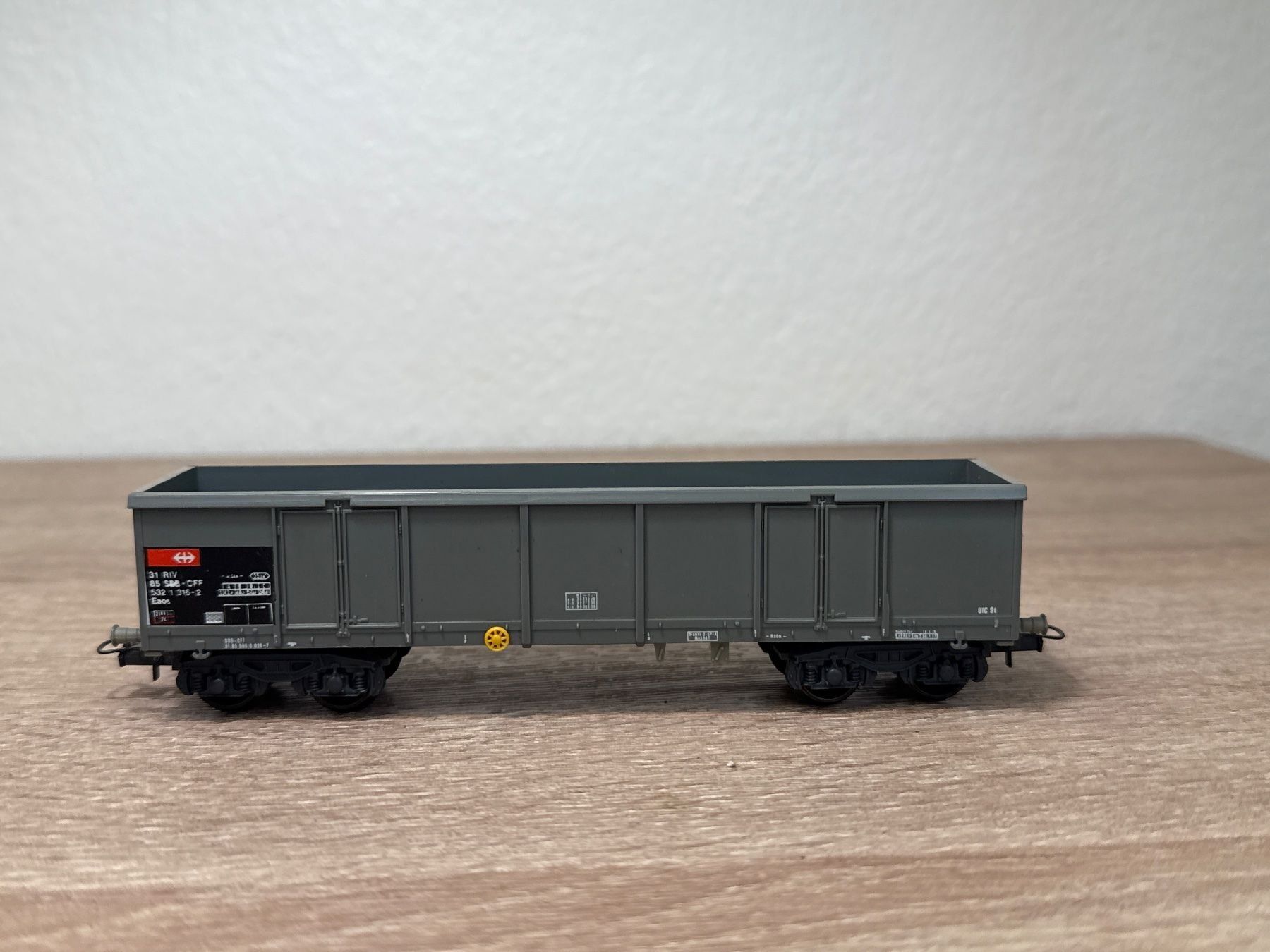 Lima Modellini di ferrovie: Lima Güterwagen SBB H0 (213) – Usato da St-Aubin-Sauges venduto da Lo_Go 1