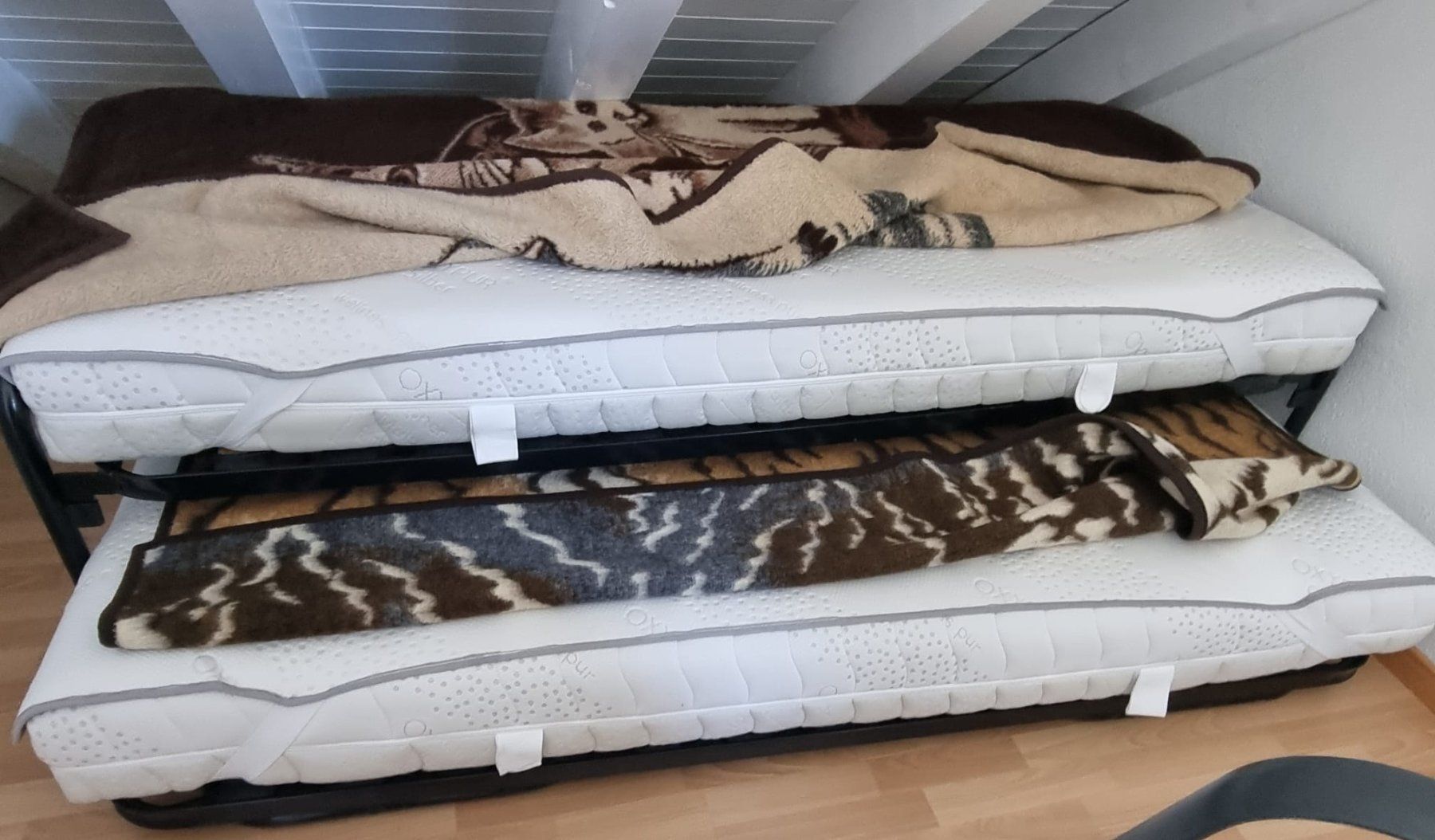 Lits: Ausziehbett – D'occasion à Oberarth par la_petracita