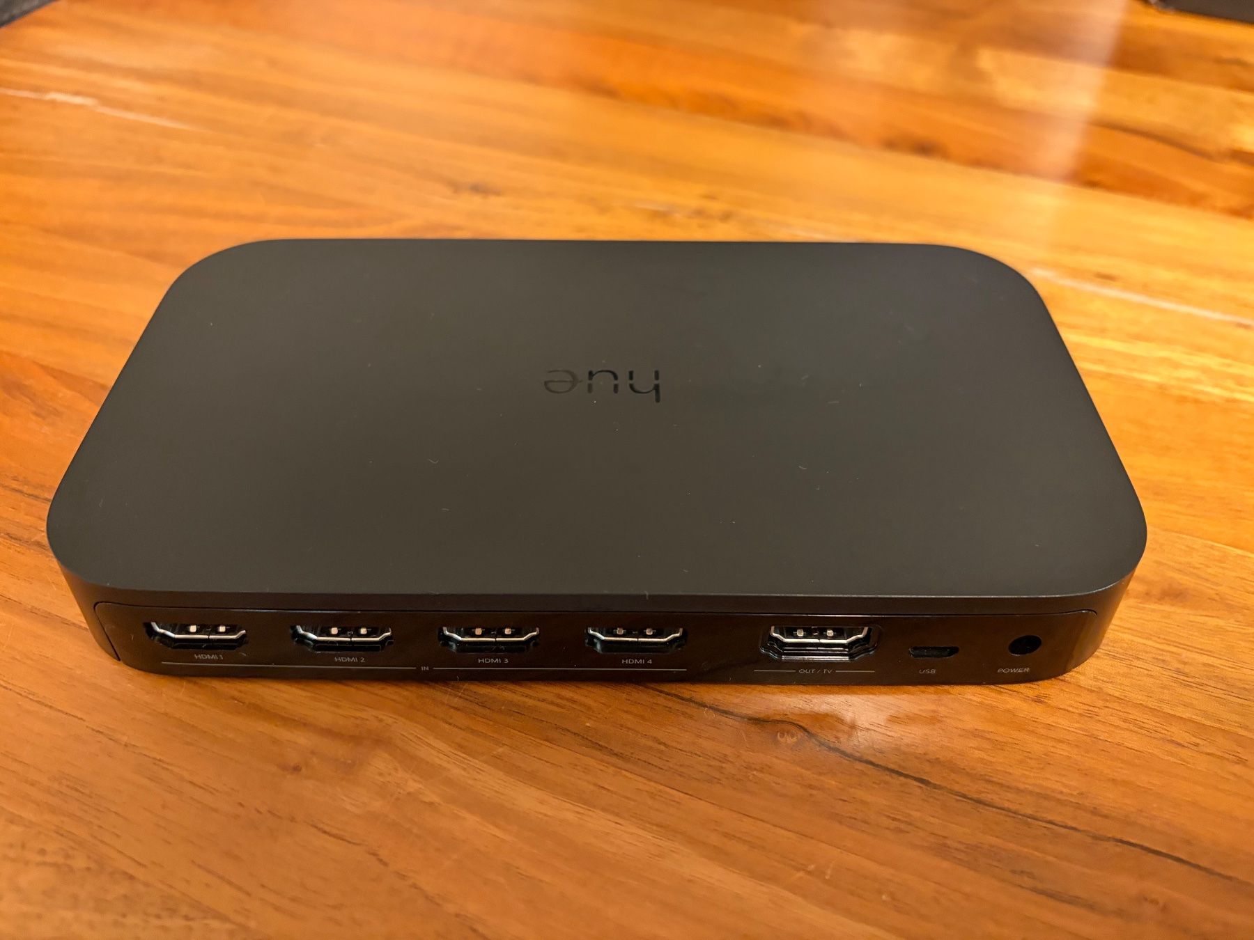 Philips Home Cinema: Philips Hue Play HDMI Sync Box + 4x Philips Hue Play – Usato da Hergiswil NW venduto da Feybyen 4