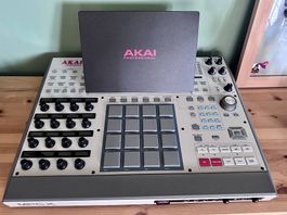 Akai MPC X SE (Special Edition limitée) état proche du neuf 