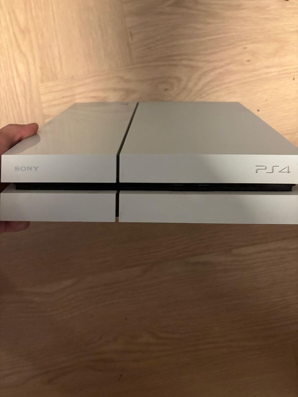 Sony Konsolen: PS4 – Gebraucht aus Naters von zub_zrz8