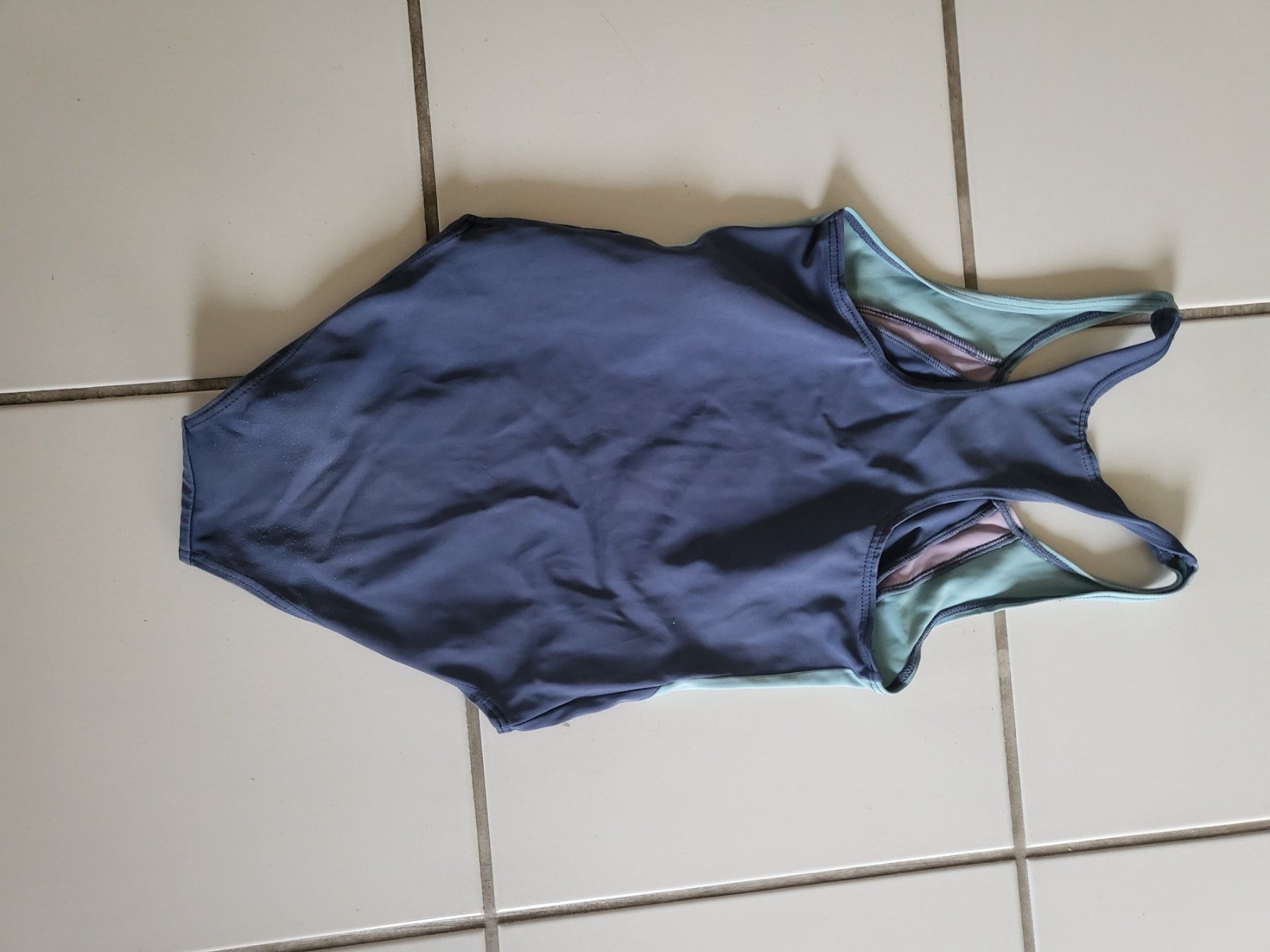 Maillots de bain: Badeanzug von Tchibo  Gr.134-140 – D'occasion à ALTENDORF par da23 3