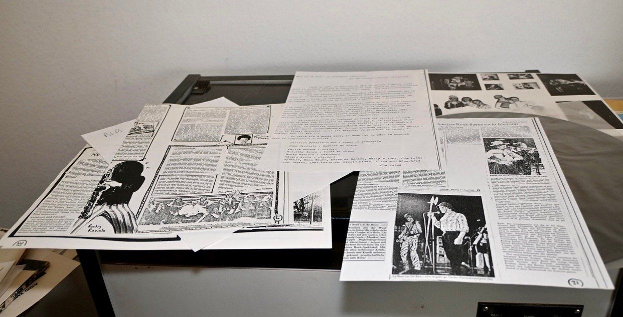 Dischi in vinile: SWISS rock LP 1984 Le Beau Lac De Bâle mit PROMO SHEETS – Usato da Pfaffhausen venduto da mono_rec 2