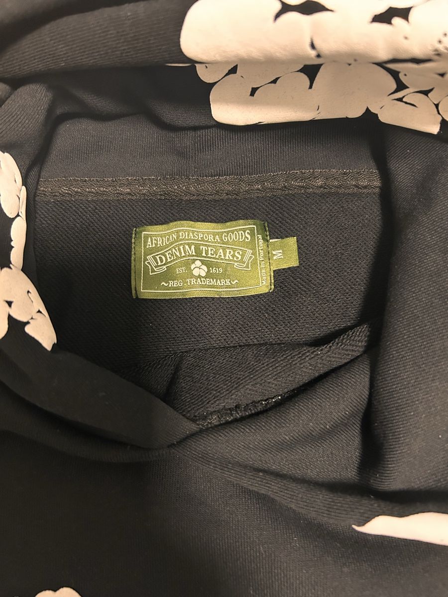 Pulls & Sweat-shirts: Sweat à capuche  – Neuf (Voir description) à Gland par astra18 1