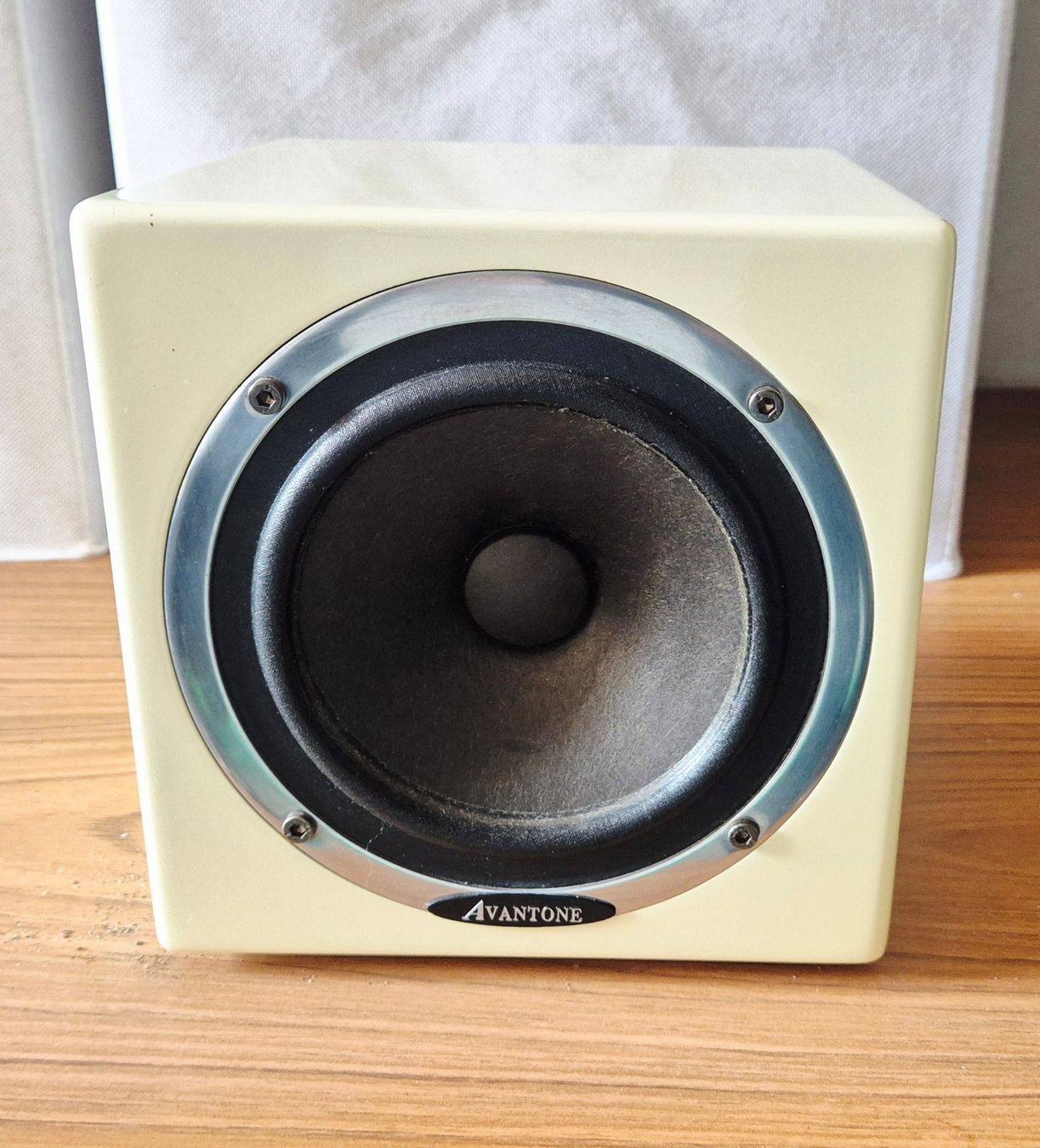 Casse acustiche: Avantone MixCube  ( 1stk Passiv) – Usato da Widnau venduto da Samael_5