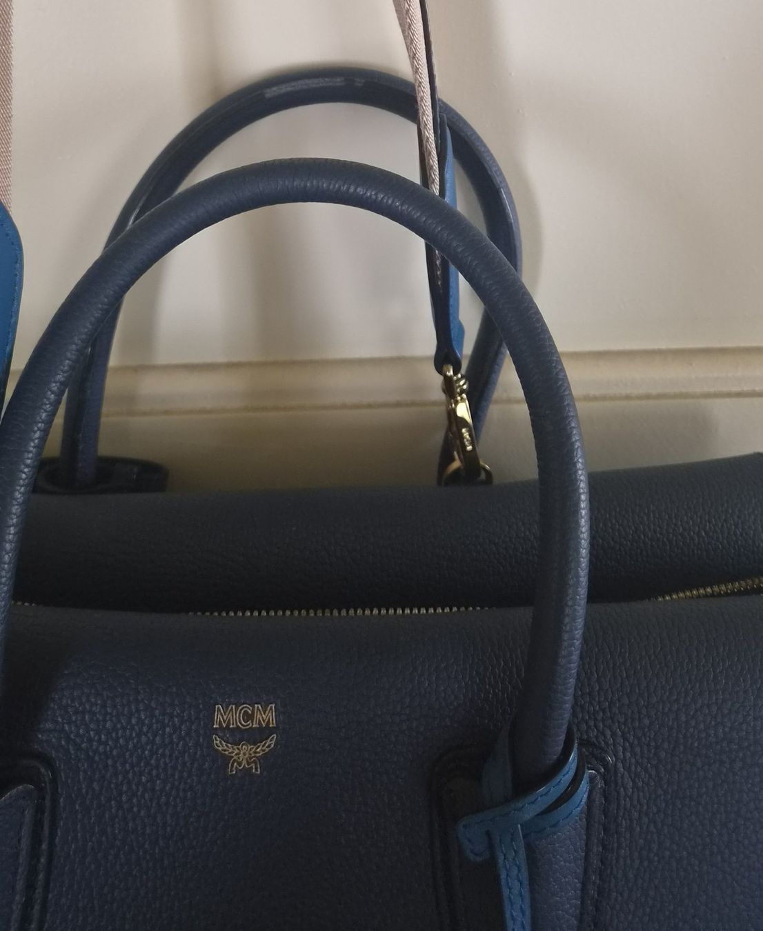Mcm Borse da donna: Original MCM Milla Tote in Dunkelblau ¦ Medium – Usato da Zug venduto da Keikogood 1