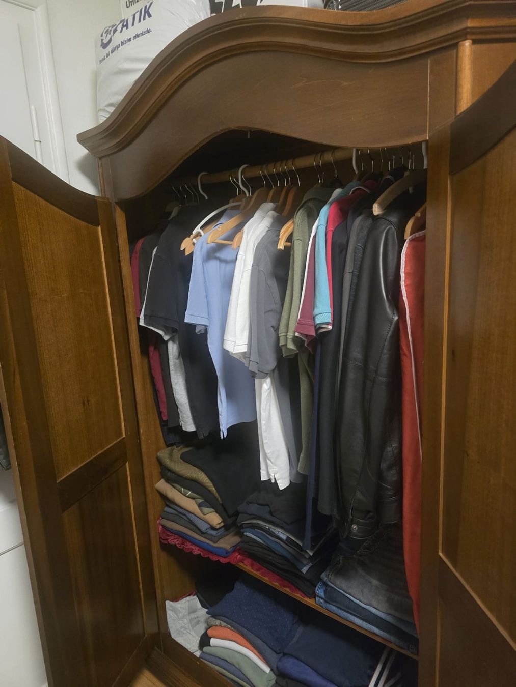 Armadi: HOLZ SCHRANK – Usato da LUZERN venduto da inf_vbt7 3