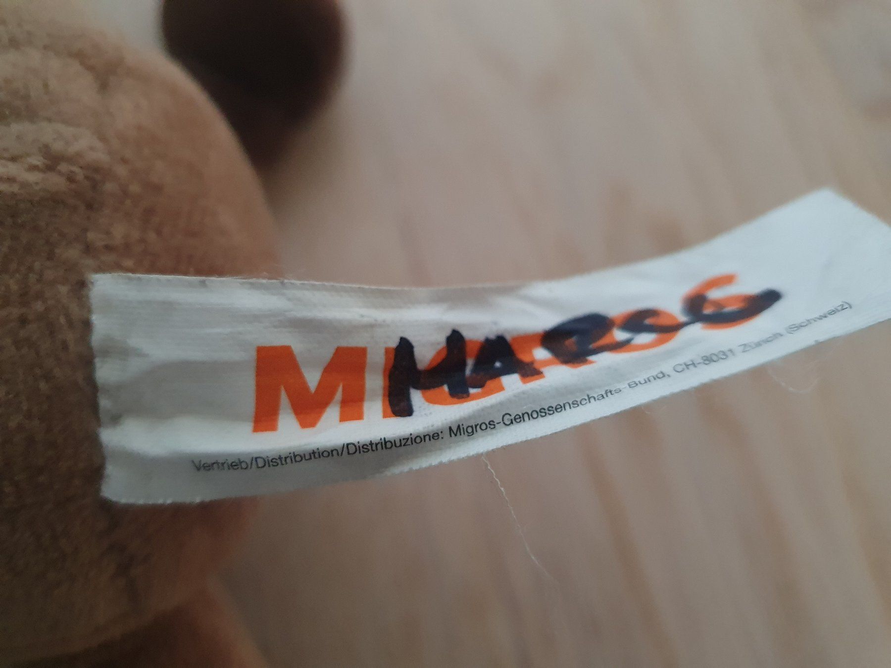 Migros Giocattoli: Plüschfigur Migros Wichtel / Männchen – Usato da Thun venduto da Aspi7 8