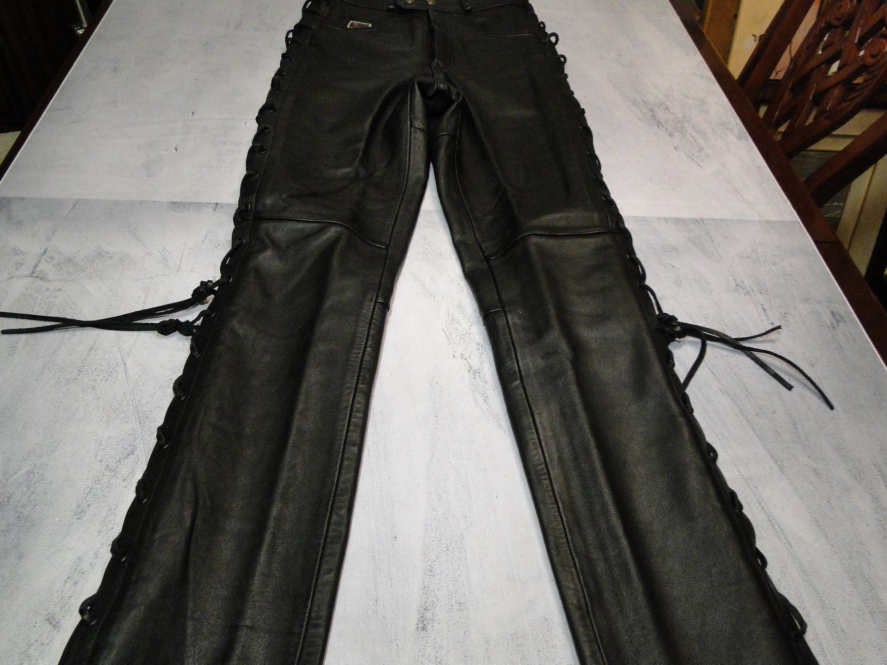 Pantalons: Motorrad Leder Hose – D'occasion à Emmenbrücke par Ulisse-22 7