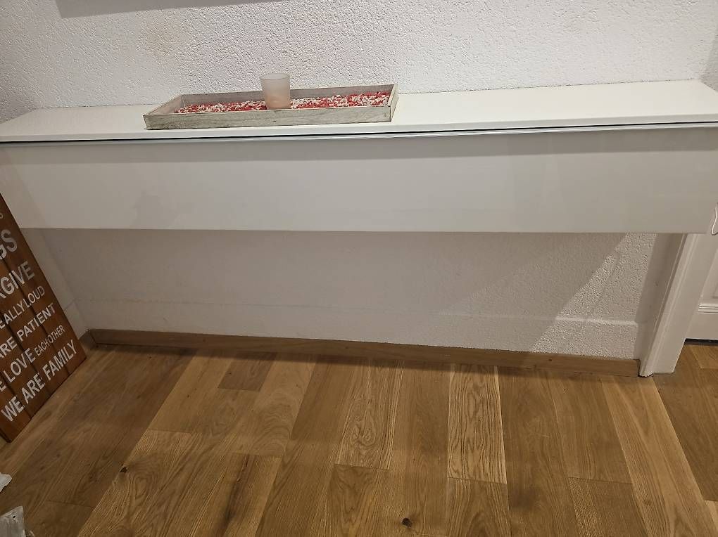 Regale: Ikea Lowboard  - Sideboard Hochglanz Weiß – Gebraucht aus Luzern von pir_l92r 1
