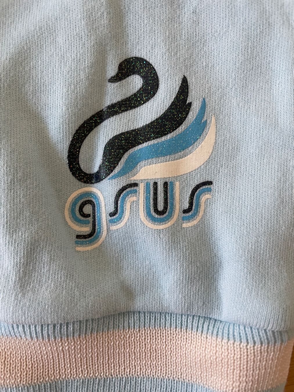 Maglioni & Felpe: Weicher schulterfreier Sweater von GSUS – Nuovo (secondo la descrizione) da Chur venduto da adien 4