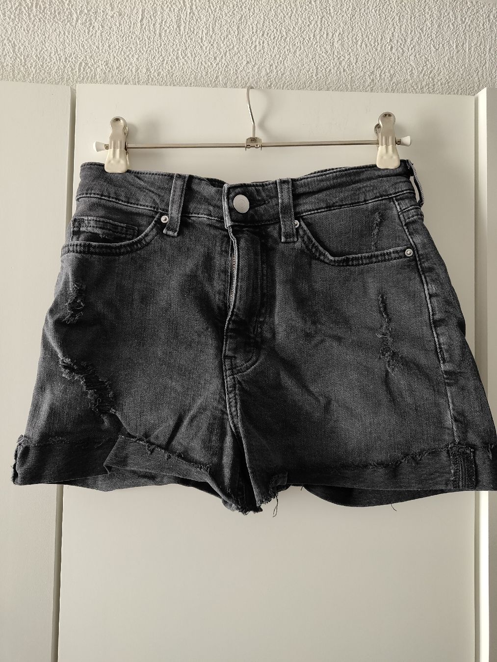 H&M Hosen: H&M shorts, 34 – Gebraucht aus Einsiedeln von TheMullets_wife