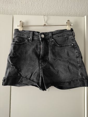 H&M shorts, 34