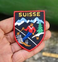 VINTAGE Badge SUISSE - ST. GALLER STICKEREI skifahrer