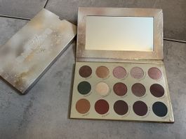 Hanadi Beauty Dazzling Pearl Eyeshadow Palette neu