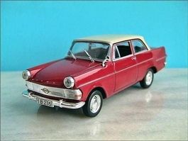 Opel Rekord P2 1960-1963 rot / weiss   1:43 von DeAgostini
