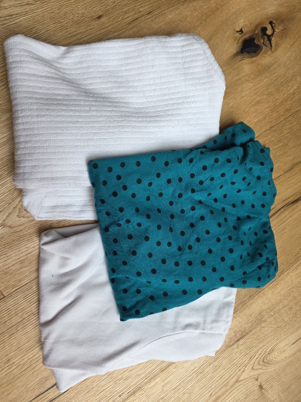 Lotti & Set di vestiti: Mädchen T-Shirts, Gr. 134, Langarm, Herbst, 3er Set – Usato da Toffen venduto da ver_x68f 6
