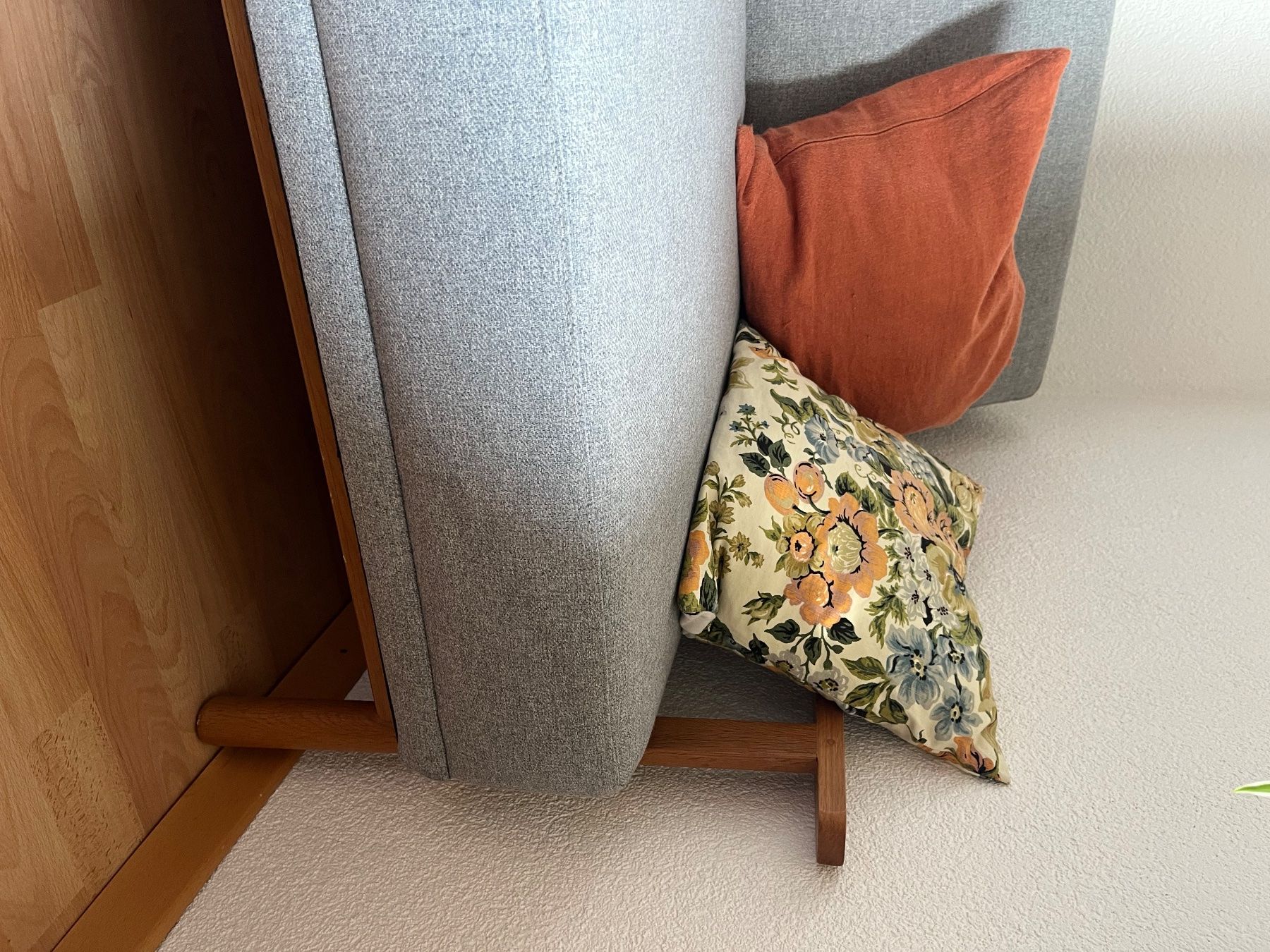 Sofas: LARS Click Clack Sofa Bed – D'occasion à Biel/Bienne par lar_p2yy 1